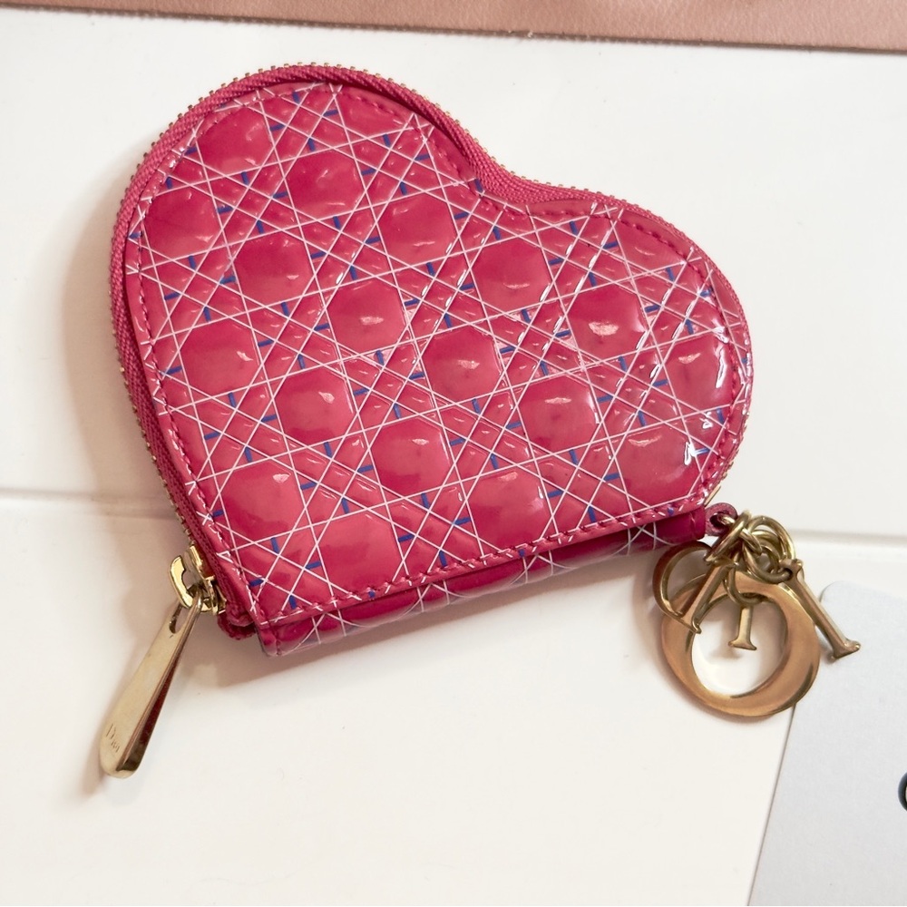 Pink Dior Heart Coin Wallet - Picture 2 of 12